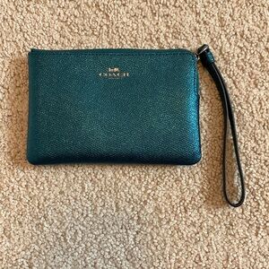 Coach Women's Small Corner Zip Crossgrain Leather Wristlet (Teal)
